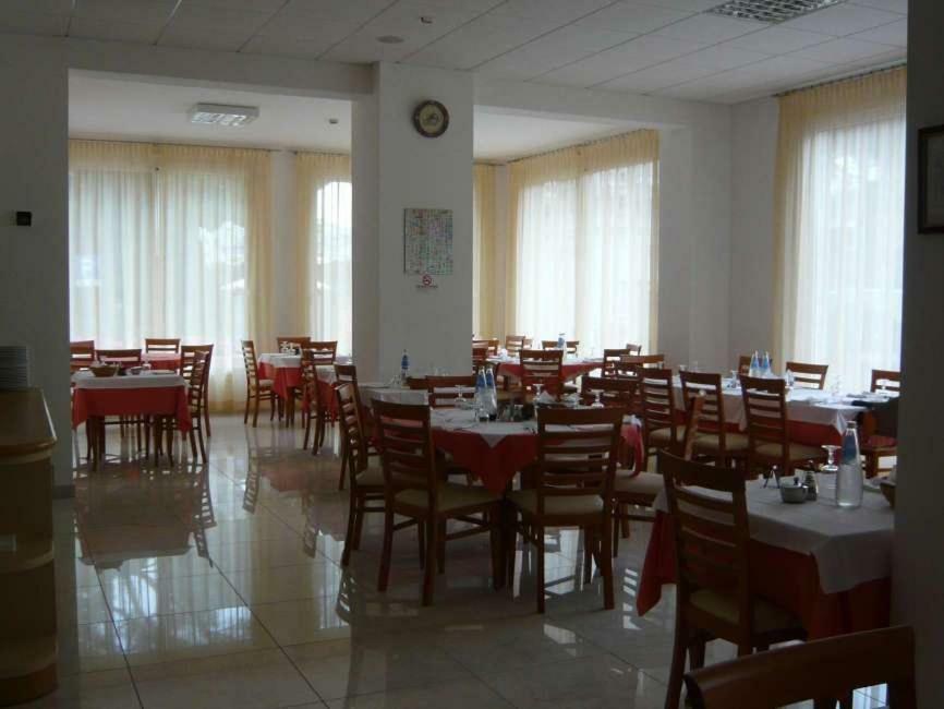 Hotel Calipso ليدو ديلي ايستينسي المظهر الخارجي الصورة