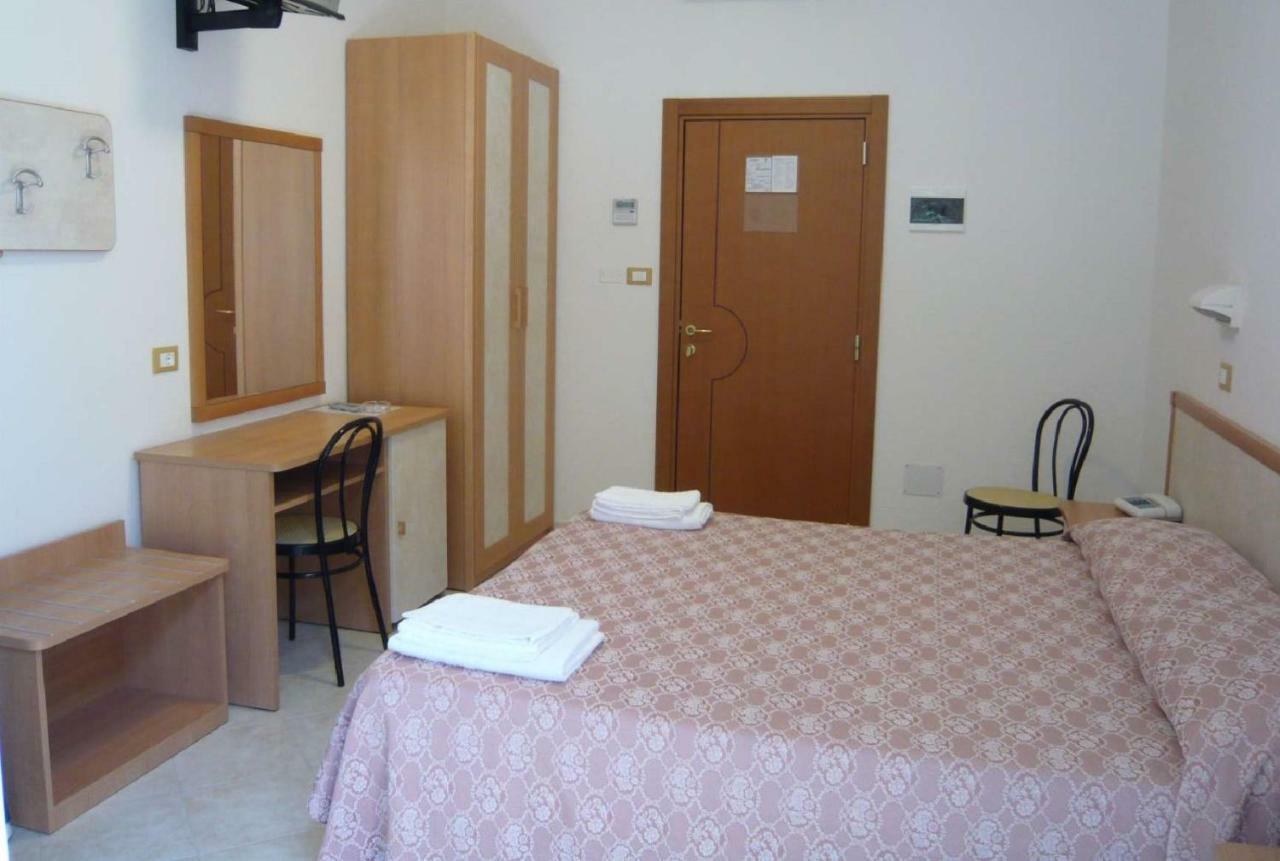 Hotel Calipso ليدو ديلي ايستينسي المظهر الخارجي الصورة