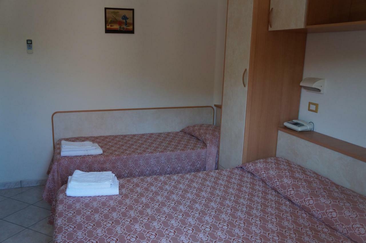 Hotel Calipso ليدو ديلي ايستينسي المظهر الخارجي الصورة